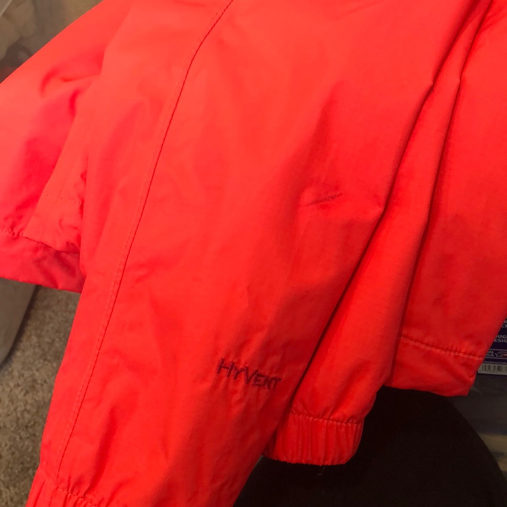 The North Face HyVent Rainjacket - Picture 7 of 7